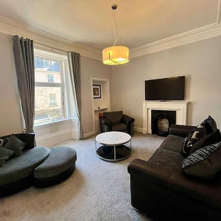 Beautiful Spacious Apartment In Town Centre Обан Экстерьер фото